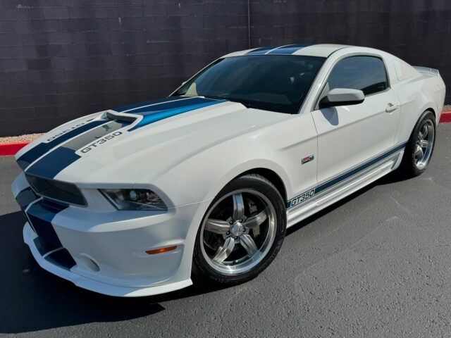 💎Shining and Protected 🛡️
This @ford Shelby GT350 underwent our paint correction and ceramic coating. Starting with a chemical pre-rinse to decontaminate the painted surface. Next we clay bar the paint for an exfoliation treatment. Our team then wraps up the correction with a mild cut compound providing a color refining polish for a combined ~60% defect removal and ~100% gloss enhancement. The last step is a @feynlab ceramic ultra base coat applied to all body panels, plastic and painted trim backed by a 5-year warranty.
This customer also opted for our partial frontal coverage option of @xpel Ultimate Plus .10mm Paint Protection Film. This Film coverage protects against Rock-Chips and Scratches where it’s needed most.
Looking to add similar protection to your vehicle?
Call or DM us today to book your ceramic coating & paint protection film appointment!
Az Auto Aesthetics
7613 E Ray Rd #114, Mesa, AZ
85212
Open:
M-F 8:30 to 6 pm
Sat 9 to 2 pm
https://wedetailaz.com
📞(480) 241-9324
#ford #shelbygt350 #feynlab #xpel