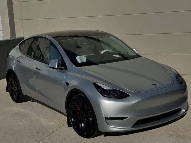 🏄‍♂️The Silver Surfer!🏄‍♂️ 

This @teslamotors Model Y underwent our Full-Body Coverage of @pureppf Sterling Silver. This Film grants a color change while also providing the protection benefits of Paint Protection Film! 

📞📲Call or DM us today to book your vehicle for our Full-Body services!📞📲

#teslamotors #tesla #teslamodely #modely